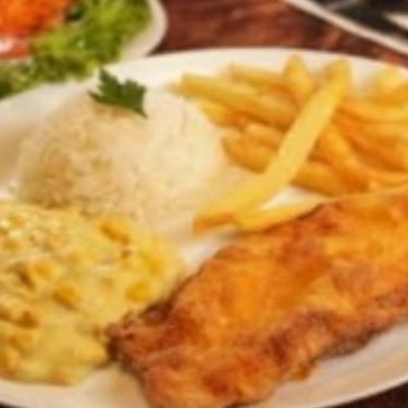 Acompanha: arroz, feijão, puê ou batata frita e farofa