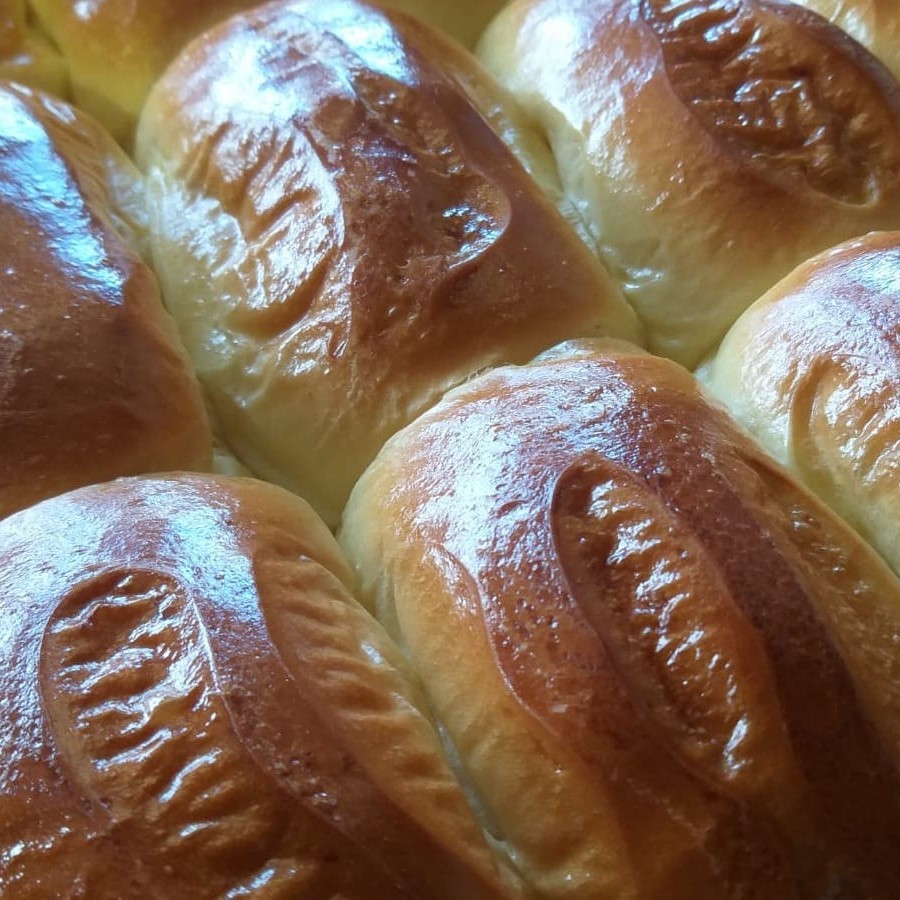 Macia por dentro, levemente crocante por fora e recheada com muito sabor. Perfeita para acompanhar um café ou matar aquela fome a qualquer hora do Dia.