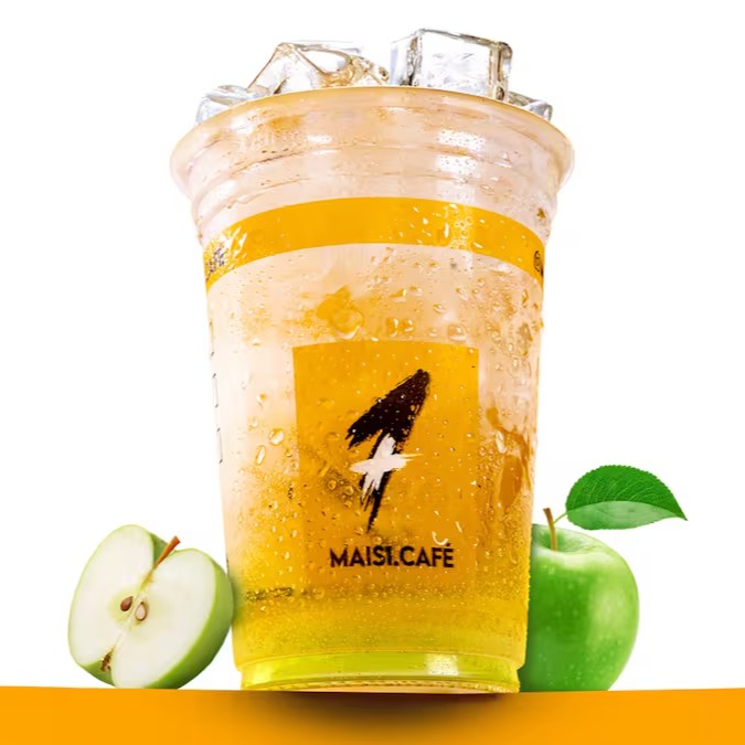 Descubra o encanto da 'Soda Italiana - Maçã Verde', uma bebida refrescante sem café, irresistivelmente deliciosa e revigorante. Combinando a suntuosidade da água com gás e o sabor único do xarope de maçã verde, essa bebida é a escolha perfeita para se refrescar e adicionar um toque especial ao seu pedido. Experimente esta maravilha e se deleite com a harmonia perfeita entre o frescor e a doçura da maçã verde.