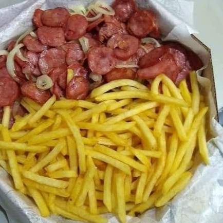 Cx 25 cm batata frita e calabresa acebolada crocante