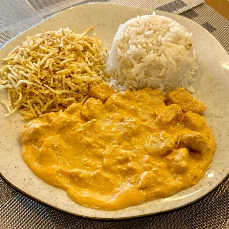 Arroz + batata frita ou palha