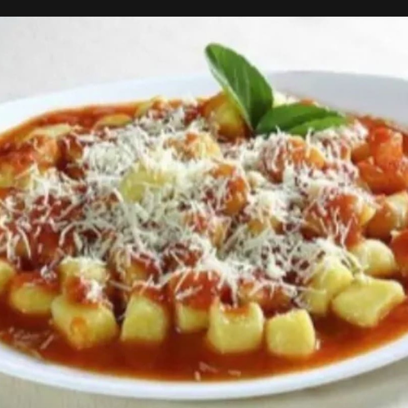 Deliciosa massa de batata asterix serve ate 2 pessoas   aprox (600 gr)