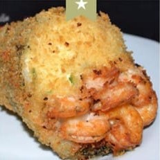 Cone empanado de camarão, arroz, cebolinha e cream cheese.