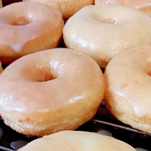 10 delicioso mini Cake Donuts massa de baunilha com Cobertura de Leite Condensado e coco