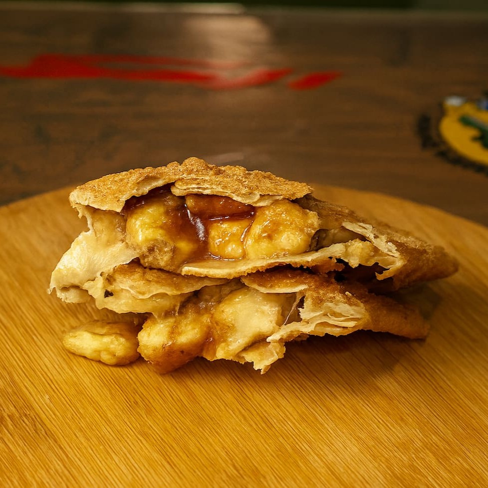 Deliioso pastel de banana com canela