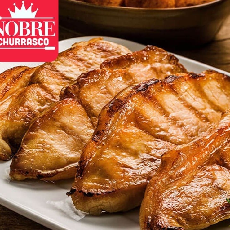 Acompanha arroz, feijão, farofa, vinagrete + 1 acompanhamento a sua escolha ( batata frita, batata corada, aipim frito, aipim cozido, salada de legumes ou salada de maionese.