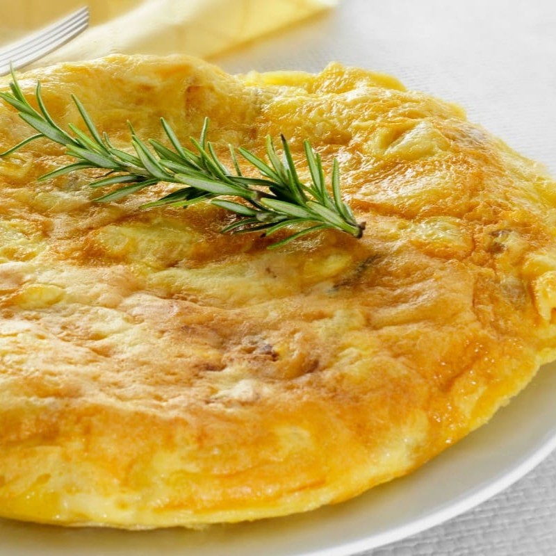 Personalize o seu omelete do jeito que preferir! Escolha entre uma variedade de ingredientes frescos e saborosos, como queijos, legumes, proteínas e temperos. Seja uma combinação clássica ou algo totalmente novo, aqui você é o chef. Crie o omelete dos seus sonhos, feito sob medida para o seu paladar!