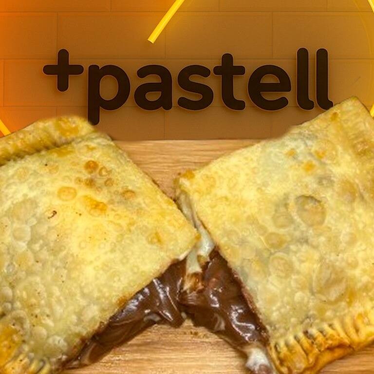 Delicioso pastel doce de chocolate com queijo, com uma massa sequinha de aproximadamente 15cm. Crocante por fora e bem recheado com chocolate irresistível e queijo mussarela derretido. Uma combinação perfeita para os amantes de sabores contrastantes. Experimente já!