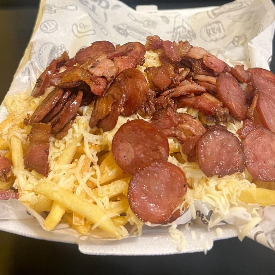 Bacon, calabresa e queijo