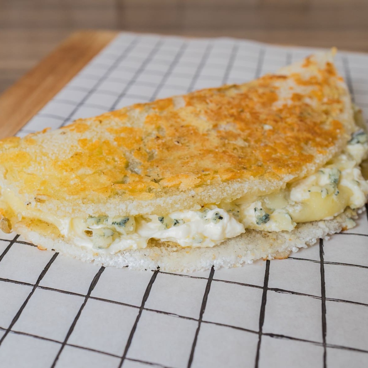 Provolone, mussarela, gorgonzola, parmesão e requeijão cremoso