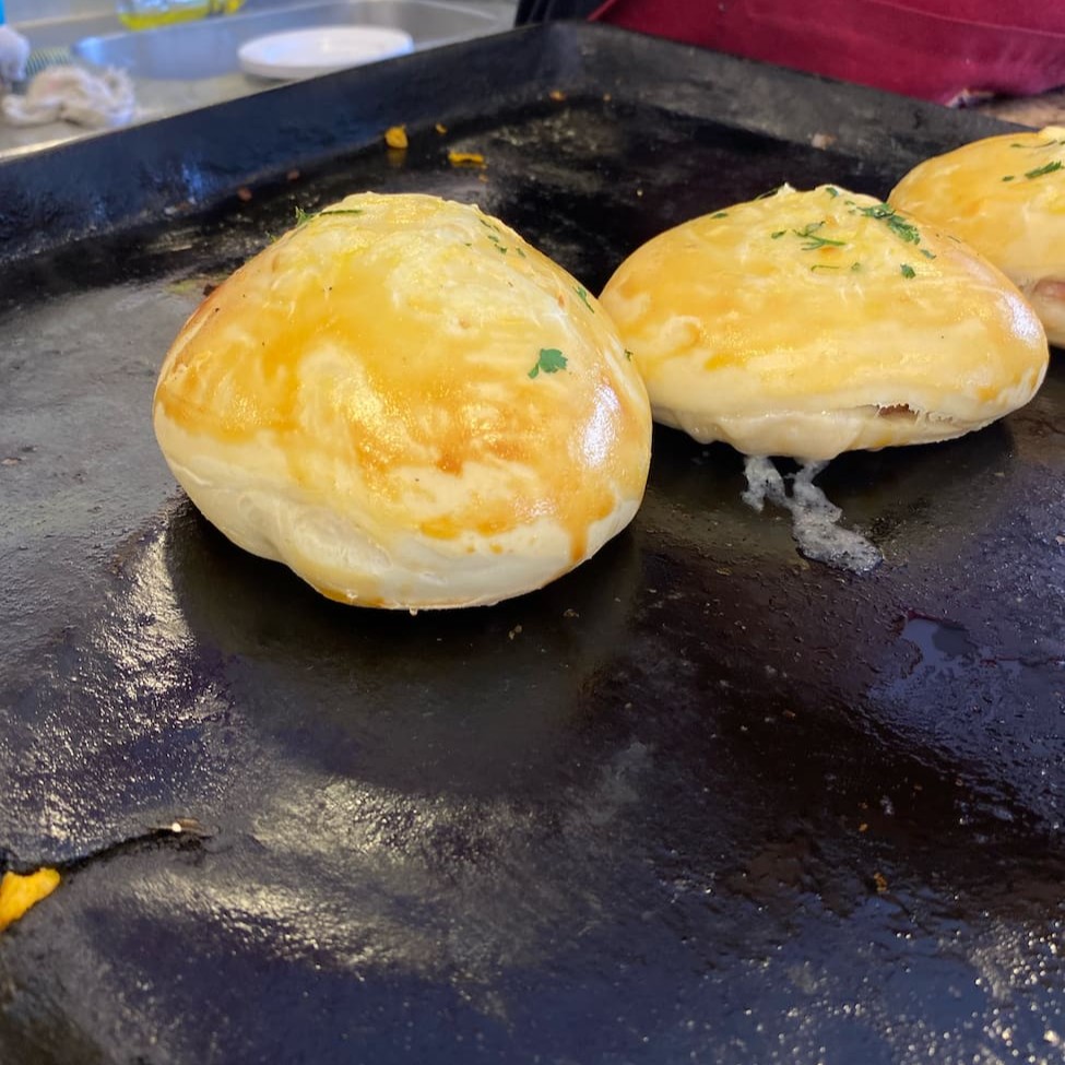 Com queijo e presunto, delícia!