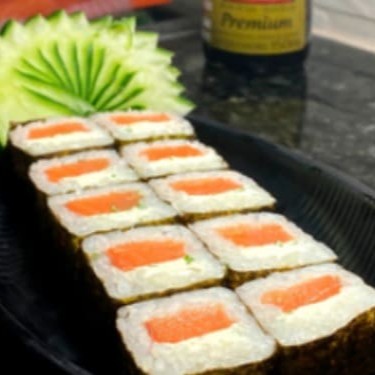 Salmão, arroz, alga e cream chees