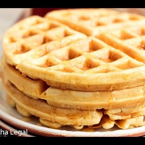 Waffle quentinho + 1 acompanhamento delicioso à sua escolha! Crocante por fora, macio por dentro e com o sabor que vai transformar seu Dia. Peça agora!