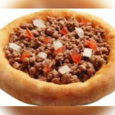 Massa especial, carne bovina, cebola, tomate e temperos