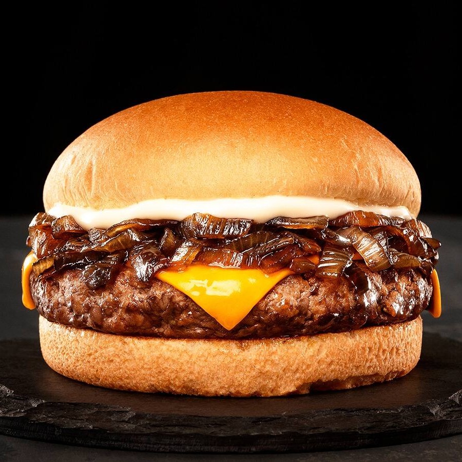 Pão, Blend de 160g, Queijo Cheddar, Maionese de alho e Cebola Caramelizada.