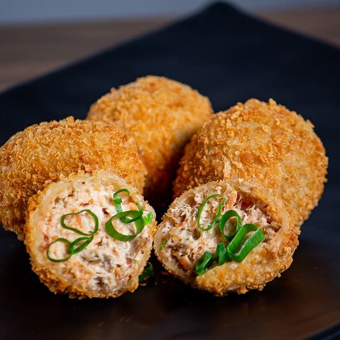 Skin, cream cheese e cebolinha misturados