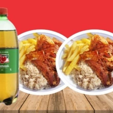 Arroz fresquinho, feijão delicioso, frango empanado, farofa, 01 acompanhamento