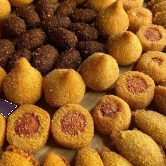 Desfrute de uma incrível variedade de 350salgadinhos de festa,