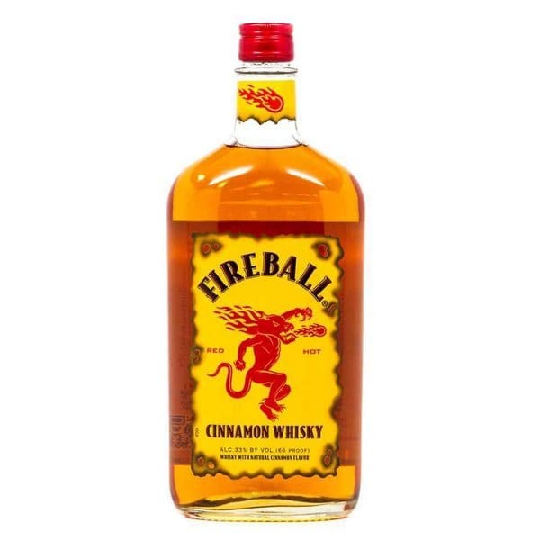 Licor de uísque canadense com sabor natural de canela. Fireball tornou-se icônico sendo a 5ª marca de destilados nos eua e em constante ascensão em vários países do mundo. 750ml.