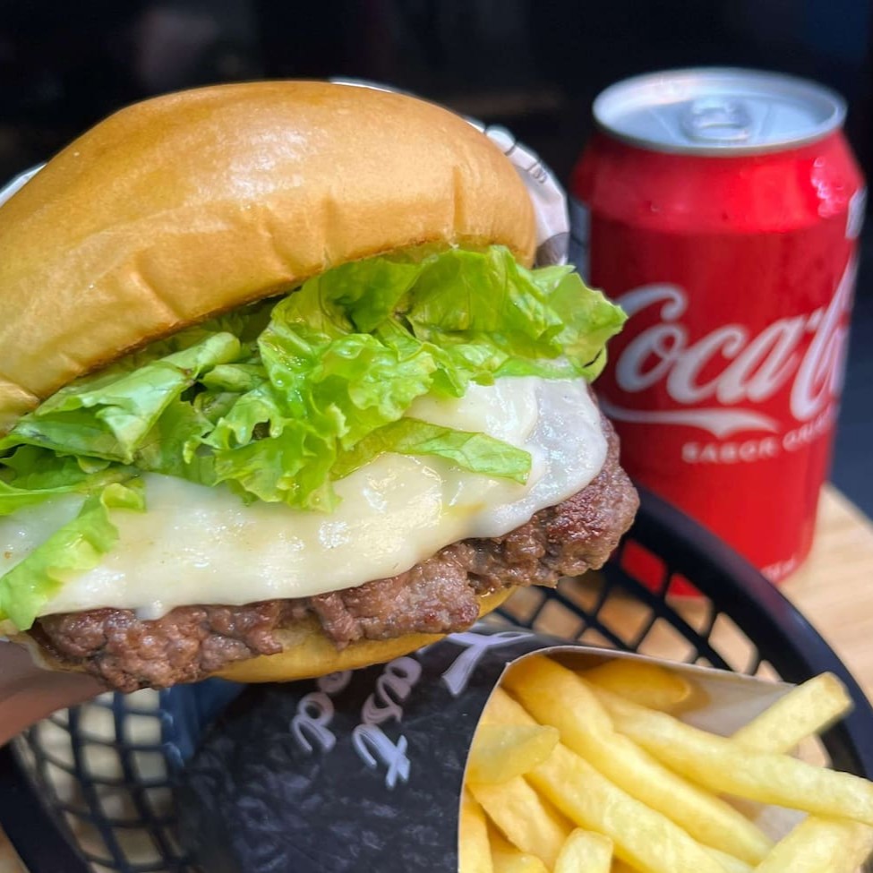 Smash Simples + Batata + Guaracamp Ou Refri Lata