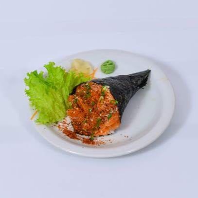 Salmão,pimenta,cebolinha,gergelim e biscoitinho