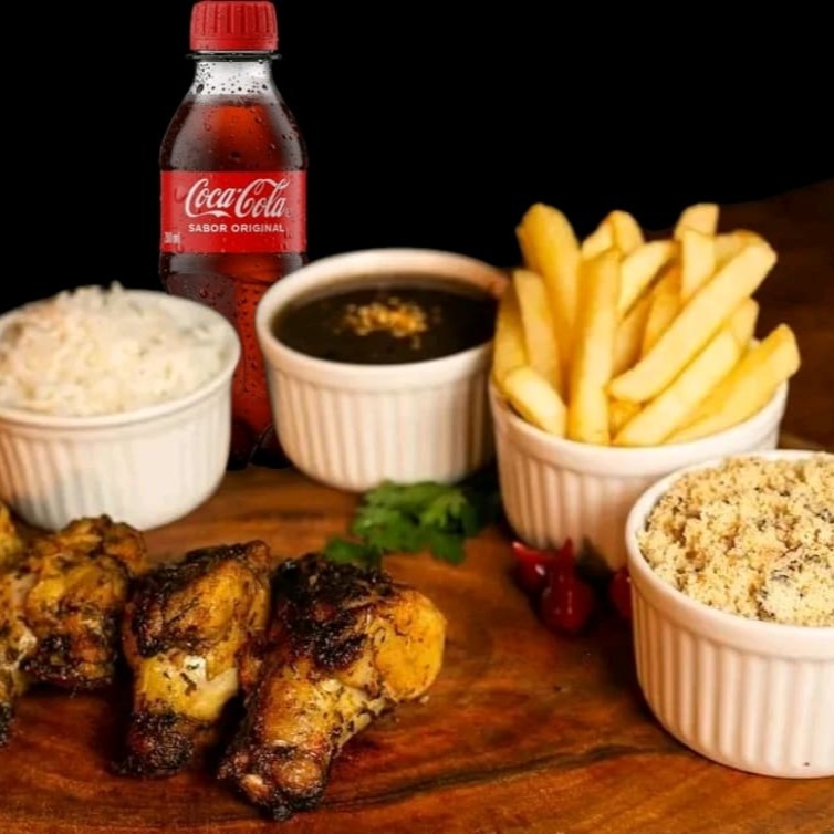 Nosso prato executivo serve 1 pessoa. Acompanha arroz branco, delicioso feijão, farofa de alho e cebola, nossa crocante batata frita palito e 1 espeto. Enviamos cada item em  embalagens separada.