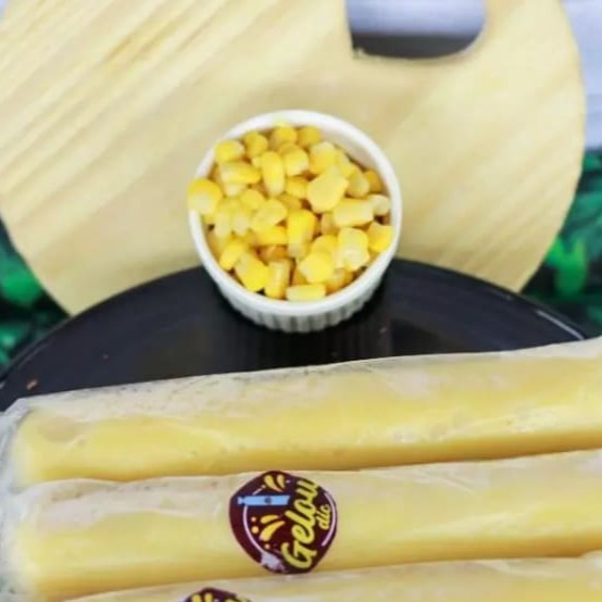 Nosso sacolé natural de milho verde.