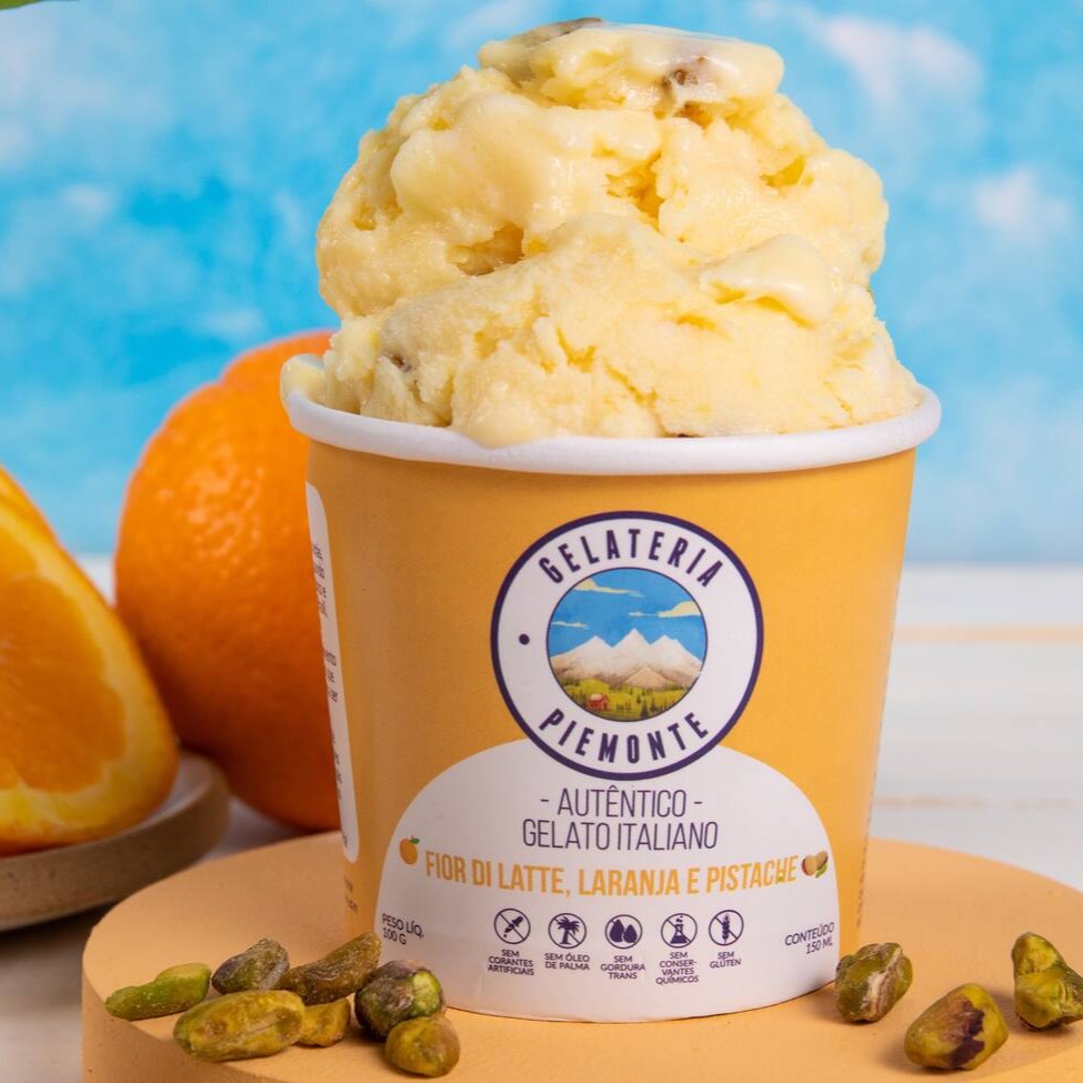 Sorvete italiano Sabores da Sicília é inspirada na mais famosa ilha da Itália. Refrescante e saboroso ele é composto por Fior di Latte, Geleia de Laranja e Pistaches Crocantes. Sem conservantes, corantes, óleo de palma e 0% de gordura trans.