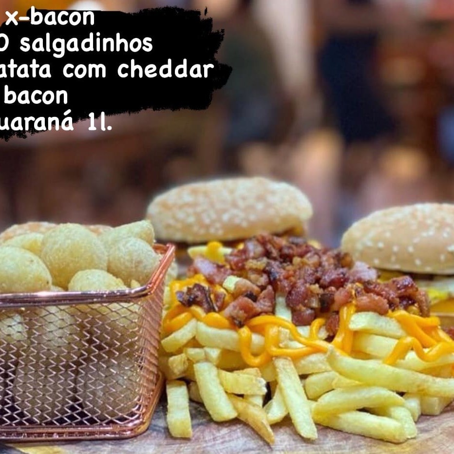 2 x-bacon  20 salgadinhos  Batata com cheddar e bacon  Refrigerante 1l