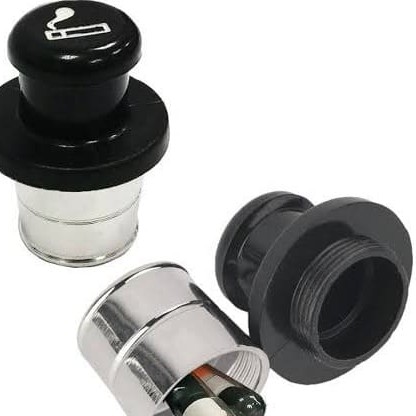 Esconderijo, mocó ou o nome que você preferir. Isqueiro para carros que não funciona, serve apenas como esconderijo.  Para acessar o esconderijo, remova o fundo do isqueiro.