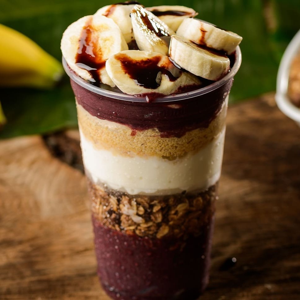 Delicioso Açaí no sabor Banana, Morango ou Natural. Toppings a Sua Escolha!