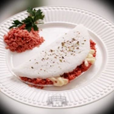 Tapioca de fabricação própria, super recheada com calabresa sem pele ralada, mais 1 queijo e 5 acompanhamentos de sua preferência.  #acai #crepe #tapioca #salada #natural #fit #lowcarb #jardimcrepetapioca #lanche #francesa #crepesalgado #crepedoce #tapiocasalgada #tapiocadoce #Catupiry #frango #carneseca #costelabovina #camarão #salmão #salame #presunto #calabresa #peitodeperu #docedeleite #Nutella #romeuejulieta #chocolate #kinderbueno #Milka #nestle #lacta #pizza #hamburguer #artesanal