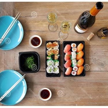 Nosso kit vai acompanhado de 3 shouyo de sashê, 1 teryaki de 30ml, 2 hashi. Enviamos esse kit em todos os pedidos, caso queira comprar mais itens tem a opção de compra em todos os itens do cardápio.