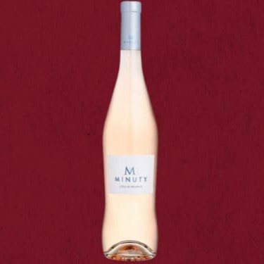 Região: Provence / França  Uva: Tibouren, Cinsault, Grenache   Produtor: Minuty  Nosso querido Rosé da Provence ele é leve e delicado, este delicioso rosé de Provence é repleto de aromas florais e frutas cítricas. Na boca é saboroso, fresco e facinho de beber.