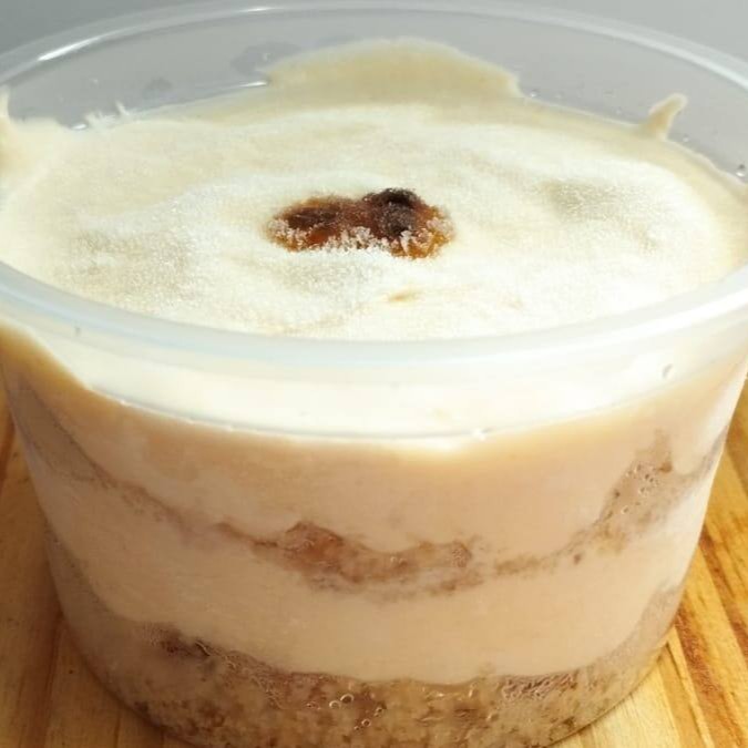 Sinta o frescor do maracujá em cada fatia! Nosso Bolo de Maracujá é feito com uma massa macia e aromática, ele conquista pelo sabor equilibrado.