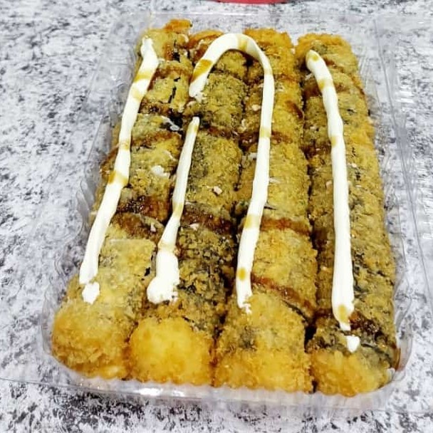 Combo ousadia acompanha 50 unidades de hot filadélfia, simplesmente maravilhosos! Enrolados de salmão e cream cheese empanado.