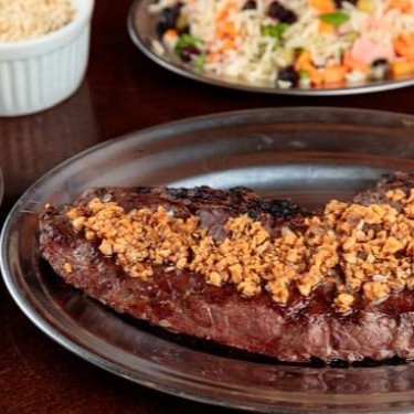 Arroz a grega , fritas e farofa de banana