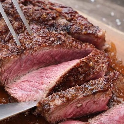 A queridinha do Brasil e conhecida por sua maciez e sabor inigualáveis da gordura que acompanha a carne.   1 acompanhamento à escolher (prato individual robusto pra quem quer comer bem)