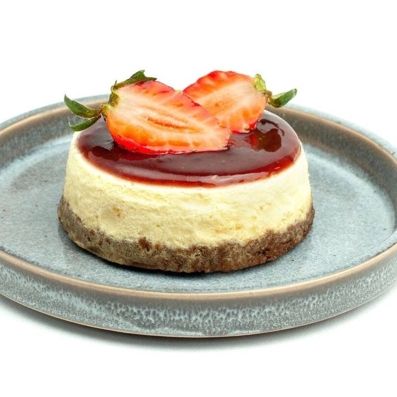 Cheesecake de morango com base de speculoos  *nossas produções são todas feitas na casa  - contém glúten - contém lactose