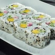 Pepino, manga, kani, alga e arroz - 10 unidades    ----------tags------------- Sushi/japa/culinária japonesa/sushi em casa / promoções/makimonos/Philadelphia/filadélfia/hot filadélfia/ hot Philadelphia/sunomono/entre grátis/combinados/Carpaccio/cevite/sashimi de salmão/sushi por 1 real / promoção de hot/temaki/yakissoba