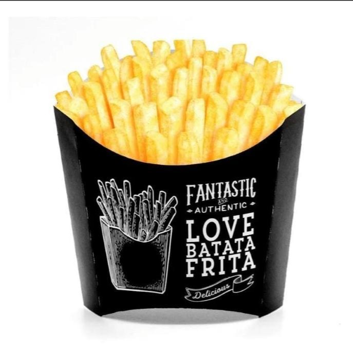 Desfrute de um generoso pacote de 170g das nossas batatas fritas. Cada pedaço é frito à perfeição, com exterior crocante e interior macio, garantindo um sabor irresistível. Combinando perfeitamente com o nosso hambúrguer, eleito o melhor do , essas batatas fritas elevam qualquer refeição a um novo patamar. Perfeito para quem ama batatas fritas e aprecia os prazeres simples da culinária.
