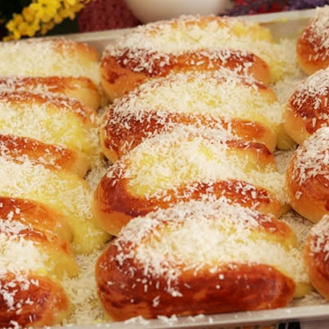 Unidade. Temos com cerecela,coco com creme, creme com goiabada,creme com doce de leite. Por favor coloque na descrição qual o pão Doce escolhido