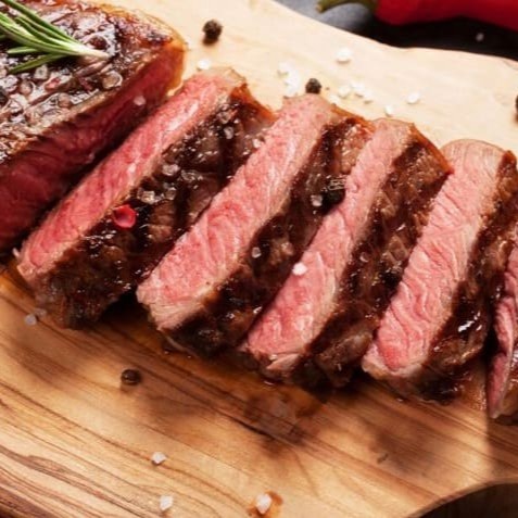 Corte nobre, macio e marmorizado, com sabor marcante e suculência na medida. Serve bem duas pessoas como petisco ou como prato completo, com acompanhamento harmonizado pelo nosso chef.