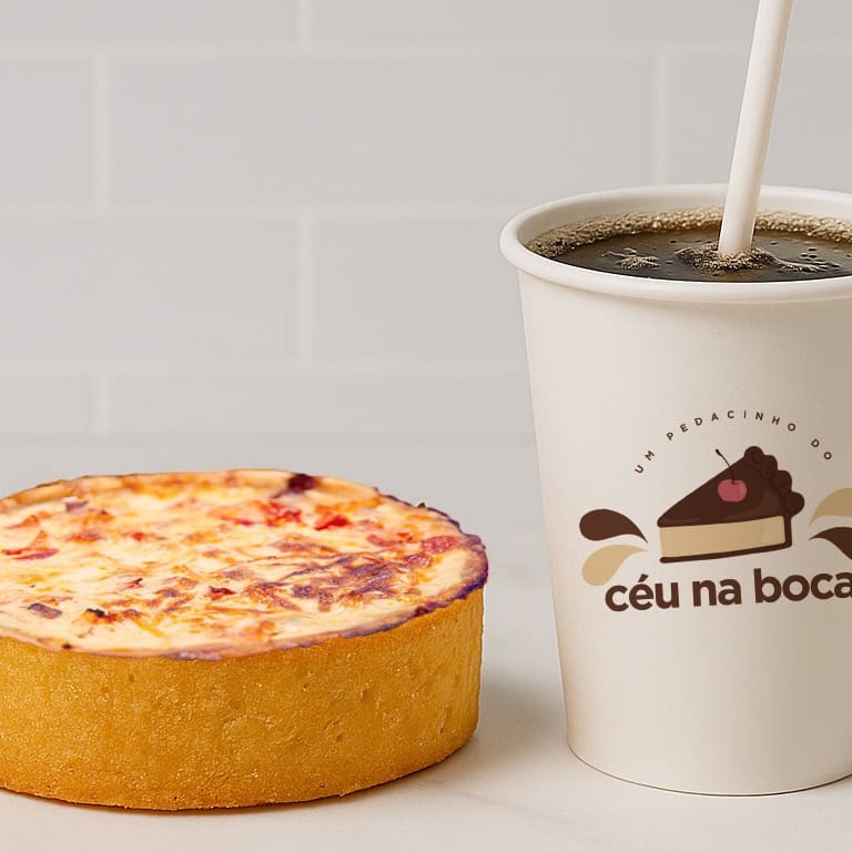 Uma deliciosa Dream Quiche de Calabresa no tamanho individual acompanhada de um refrigerante bem gelado!