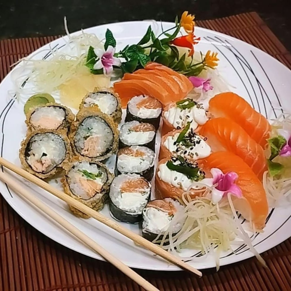 4 Sashimi, 3 Sushi, 3 Joy Simples, 5 Filadélfia, 5 Hot Filadélfia.