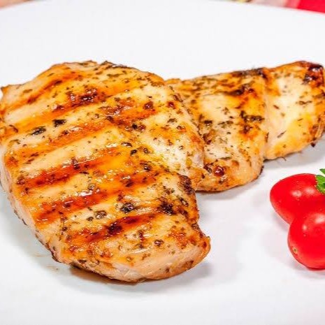 Arroz, feijão, macarrão e farofa.