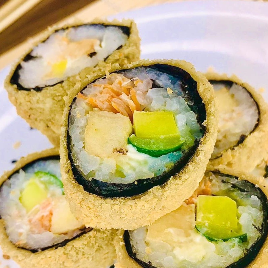 Arroz, pepino, cenoura, maça e cream cheese
