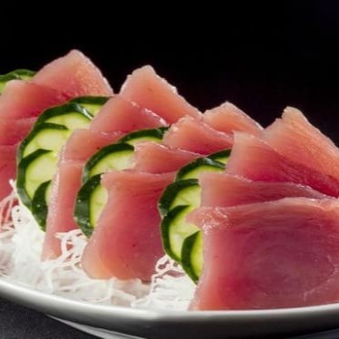 Filet de atum finamente cortado