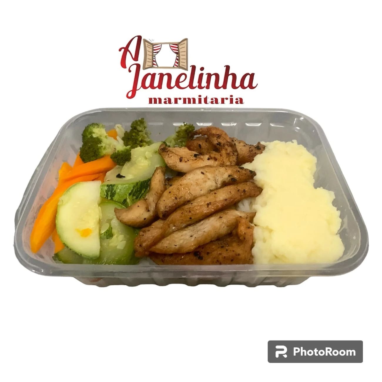 Tiras de frango grelhado no ponto certo, acompanhadas de legumes cozidos, purê cremoso, arroz branco e feijão temperado. Uma refeição leve, completa e saborosa na embalagem de 500 ml!