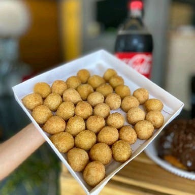 * consulte os sabores disponíveis ( sempre temos coxinha, bolinha de queijo E queijo com presunto)